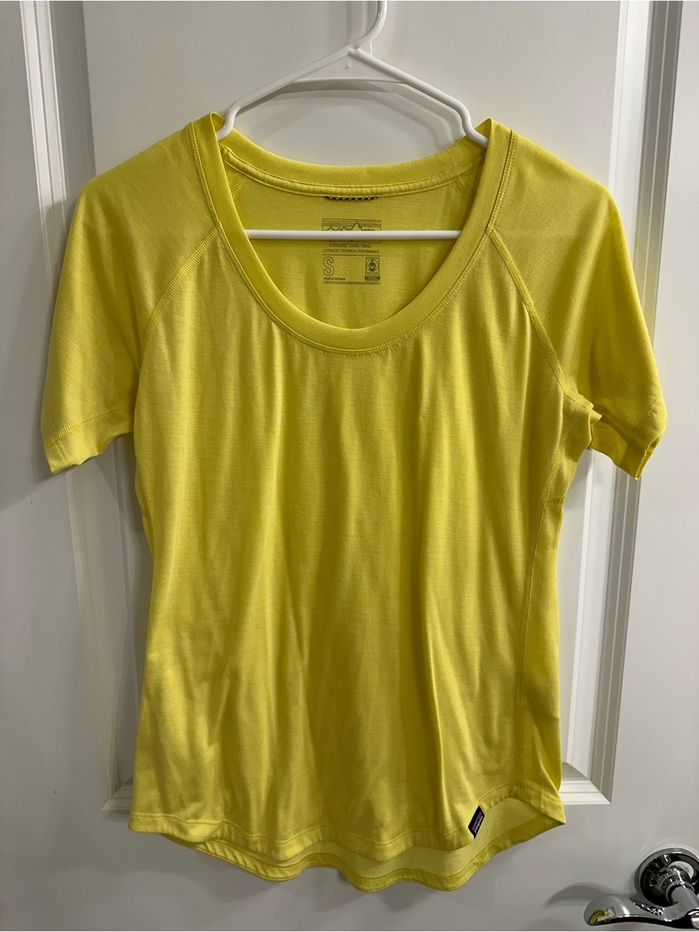 Patagonia Capilene Cool Trail Women's Short Sleeve Tee - Yellow, small